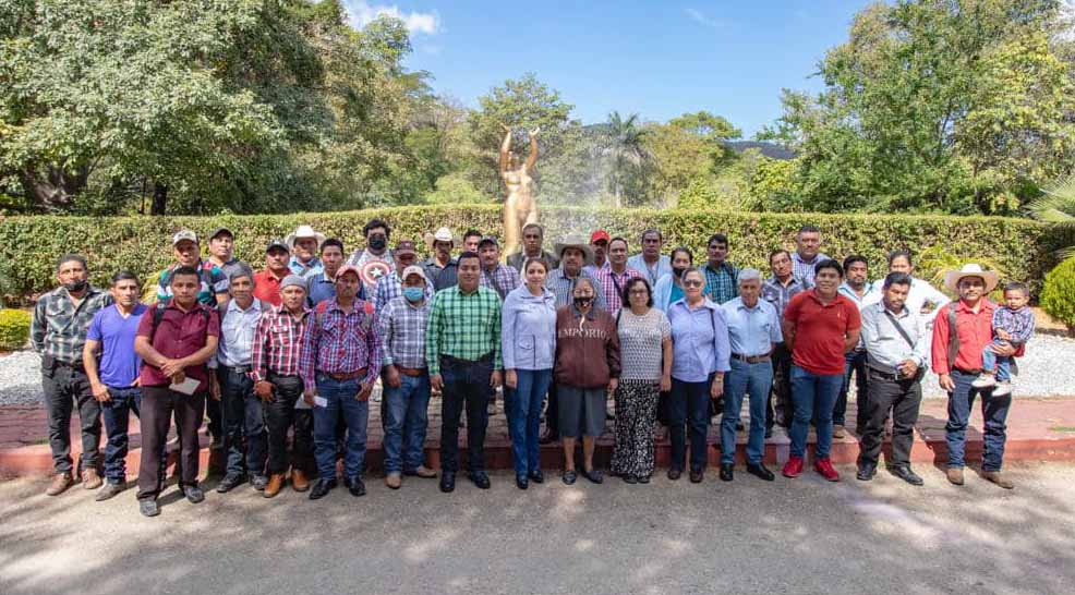 En la Casa de los Productores la titular de la #SA